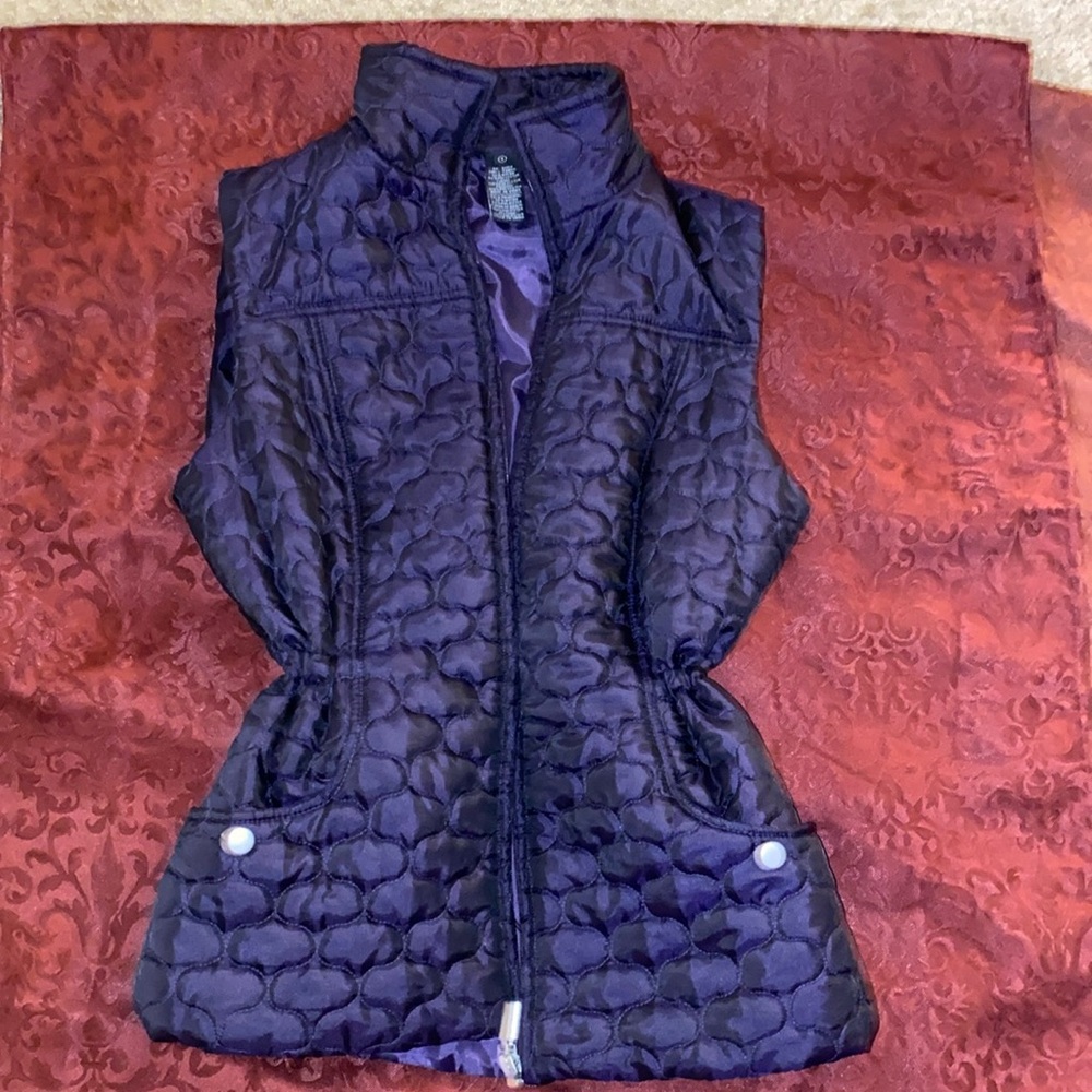 Purple Vest with adjustable waist!  Size small.  Like new with front pockets!